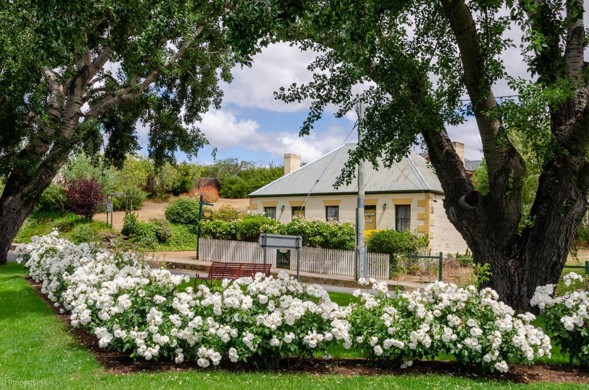 Bridge Cottages Sargeants & Armoury Cottages 1823 - History & Charm Ричмонд Экстерьер фото