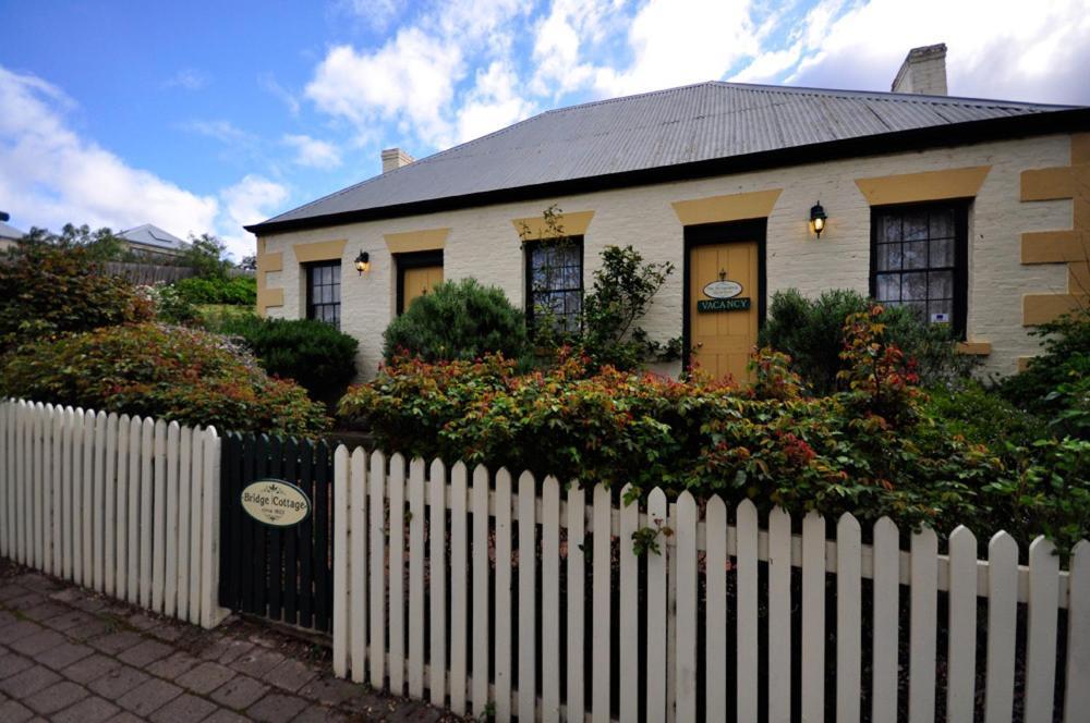 Bridge Cottages Sargeants & Armoury Cottages 1823 - History & Charm Ричмонд Экстерьер фото